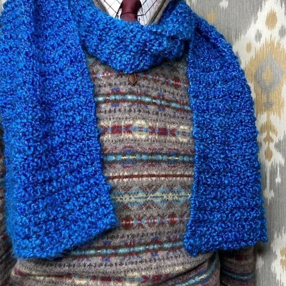 Unisex Hand-knit Oblong Blue Scarf
